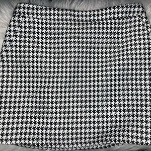 Forever 21 Houndstooth Skirt, never worn!